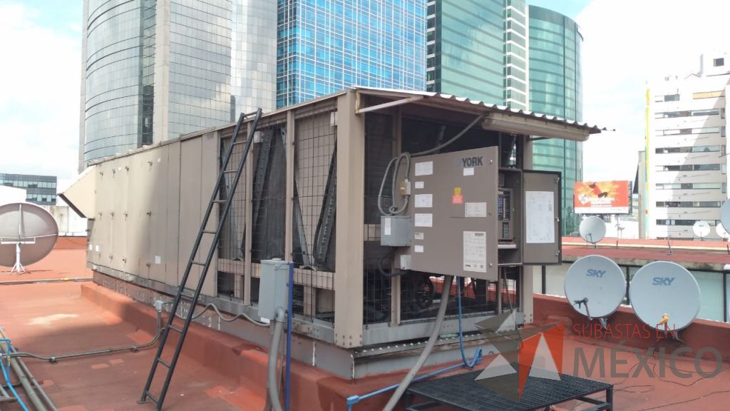 Lote 001 - Aire acondicionado YORK, Modelo: YPAL050CFC46BBDX, 50 TR, con 4 ventiladores. - Imagen 27