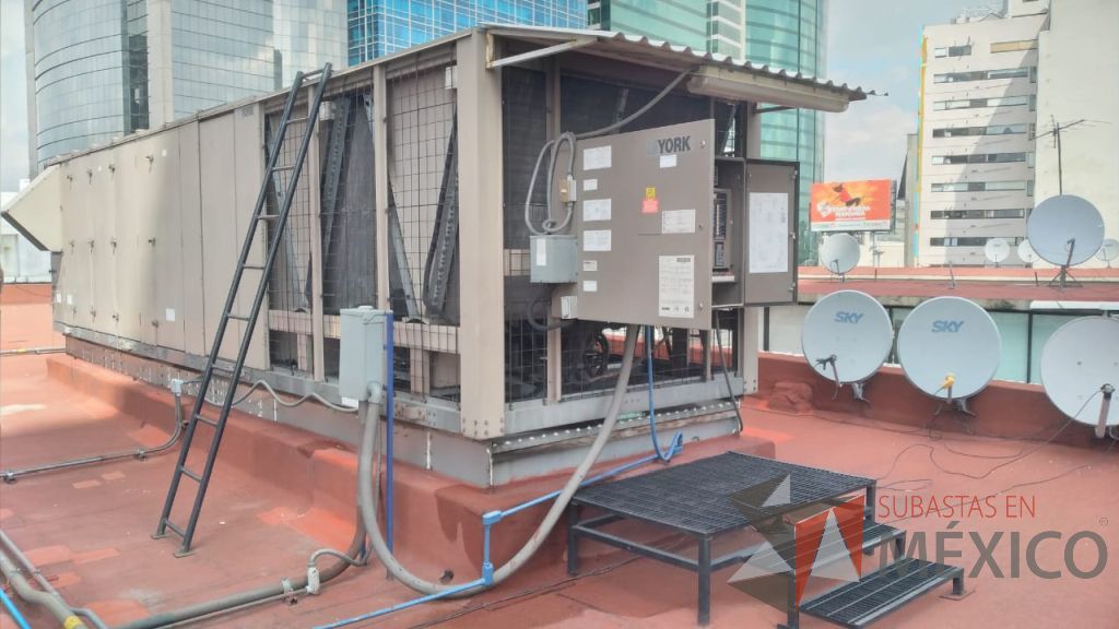 Lote 001 - Aire acondicionado YORK, Modelo: YPAL050CFC46BBDX, 50 TR, con 4 ventiladores. - Imagen 34