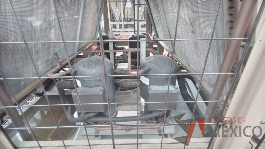 Lote 001 - Aire acondicionado YORK, Modelo: YPAL050CFC46BBDX, 50 TR, con 4 ventiladores. - Imagen 44