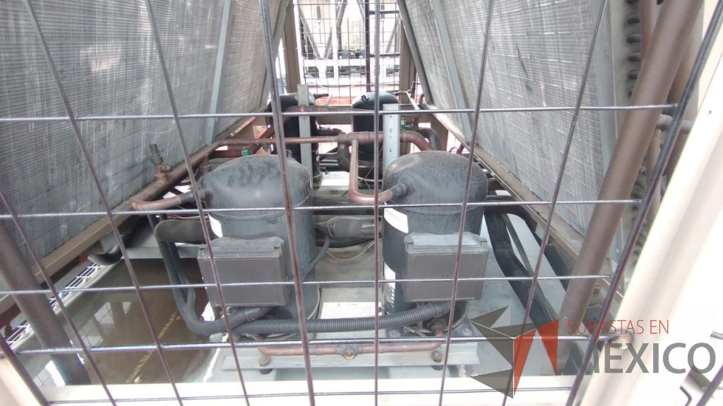Lote 001 - Aire acondicionado YORK, Modelo: YPAL050CFC46BBDX, 50 TR, con 4 ventiladores. - Imagen 47