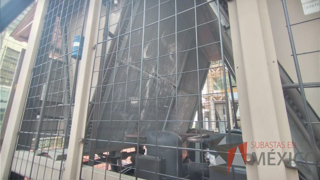 Lote 001 - Aire acondicionado YORK, Modelo: YPAL050CFC46BBDX, 50 TR, con 4 ventiladores. - Imagen 50