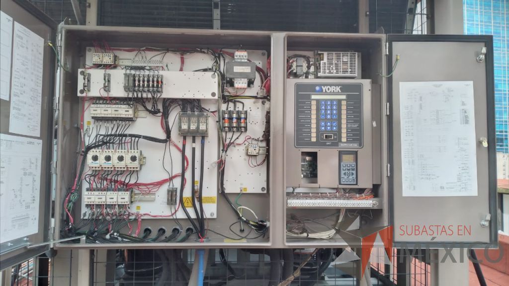 Lote 001 - Aire acondicionado YORK, Modelo: YPAL050CFC46BBDX, 50 TR, con 4 ventiladores. - Imagen 56