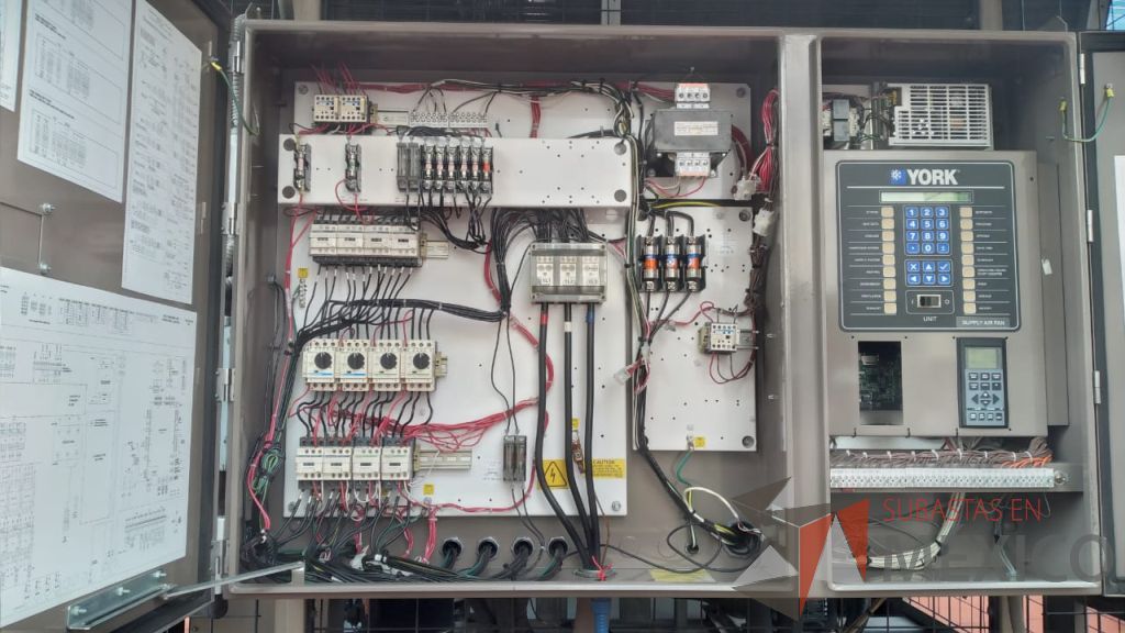 Lote 001 - Aire acondicionado YORK, Modelo: YPAL050CFC46BBDX, 50 TR, con 4 ventiladores. - Imagen 64