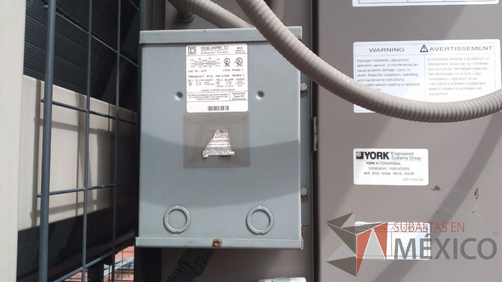 Lote 001 - Aire acondicionado YORK, Modelo: YPAL050CFC46BBDX, 50 TR, con 4 ventiladores. - Imagen 118