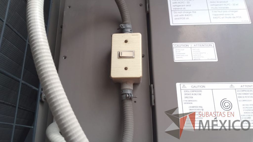 Lote 001 - Aire acondicionado YORK, Modelo: YPAL050CFC46BBDX, 50 TR, con 4 ventiladores. - Imagen 120
