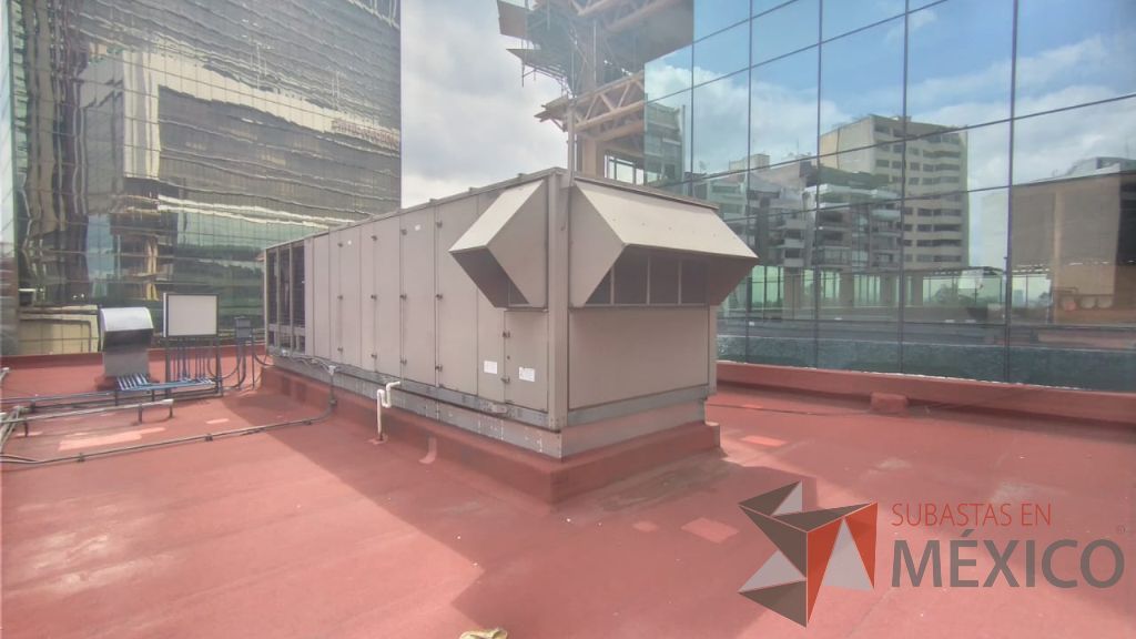 Lote 002 - Aire acondicionado YORK, Modelo: YPAL050CFC46BBDX, 50 TR, con 4 ventiladores. - Imagen 4