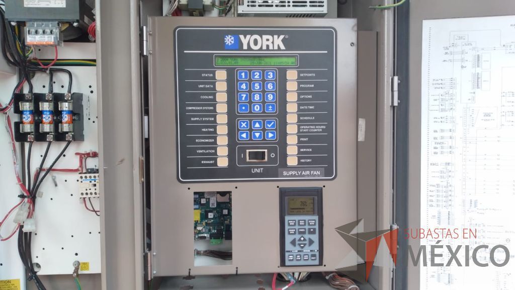 Lote 002 - Aire acondicionado YORK, Modelo: YPAL050CFC46BBDX, 50 TR, con 4 ventiladores. - Imagen 20