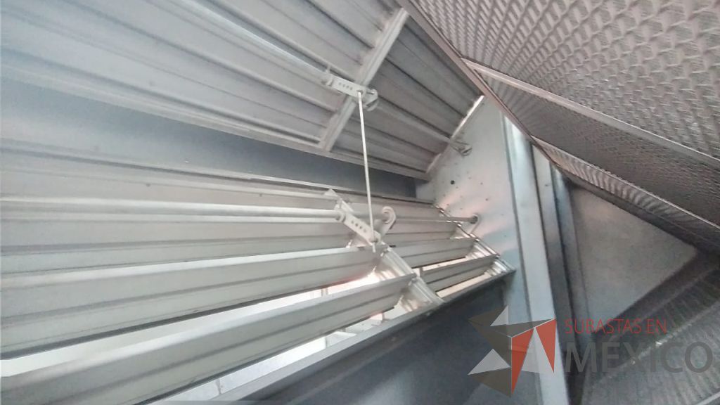 Lote 002 - Aire acondicionado YORK, Modelo: YPAL050CFC46BBDX, 50 TR, con 4 ventiladores. - Imagen 33