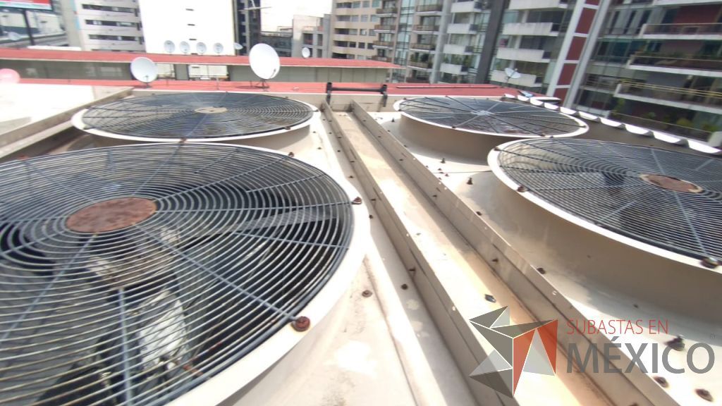 Lote 001 - Aire acondicionado YORK, Modelo: YPAL050CFC46BBDX, 50 TR, con 4 ventiladores. - Imagen 140