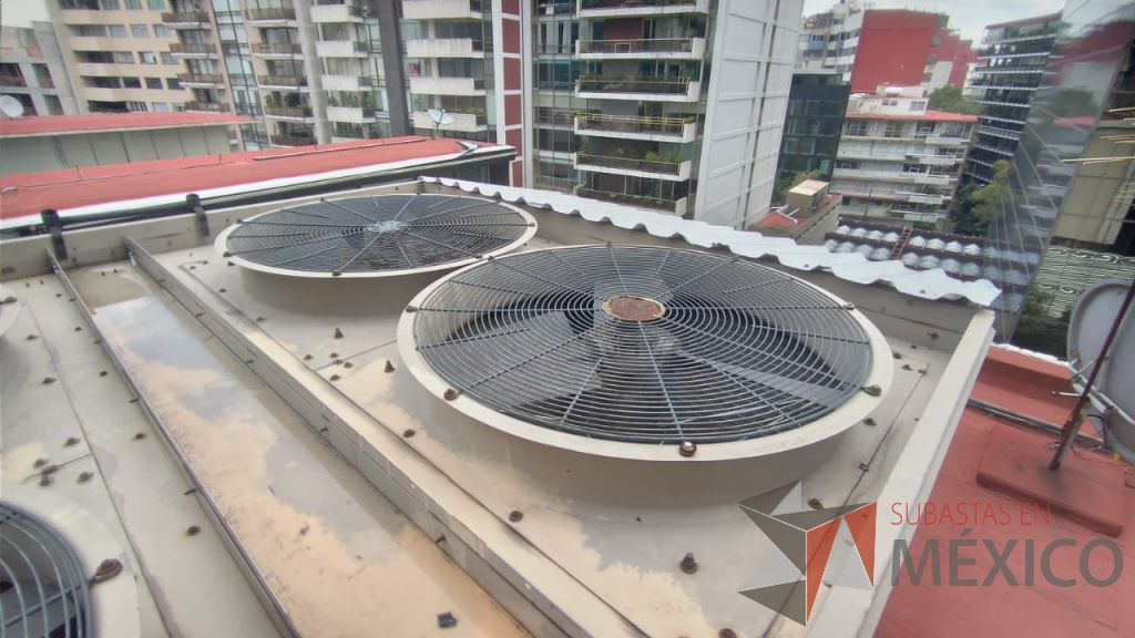 Lote 002 - Aire acondicionado YORK, Modelo: YPAL050CFC46BBDX, 50 TR, con 4 ventiladores. - Imagen 94