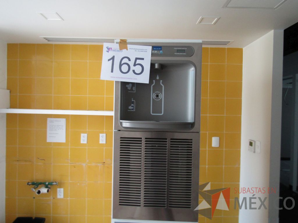 Lote 165 - Estación de llenado de botellas eléctrico ELKAY EZH2O - Imagen 9