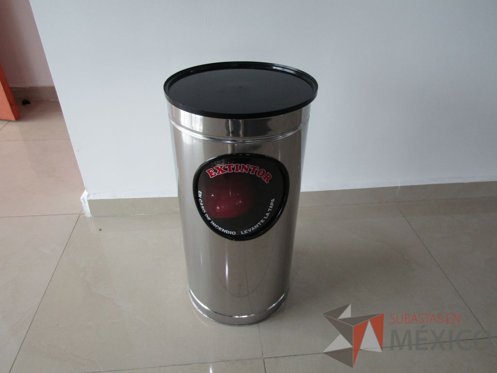 Lote 067 - Extintor de 2.3 kg con bote metálico - Imagen 9