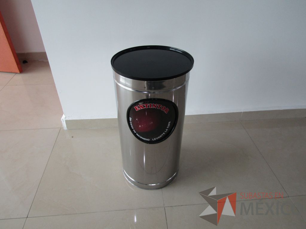 Lote 067 - Extintor de 2.3 kg con bote metálico - Imagen 11