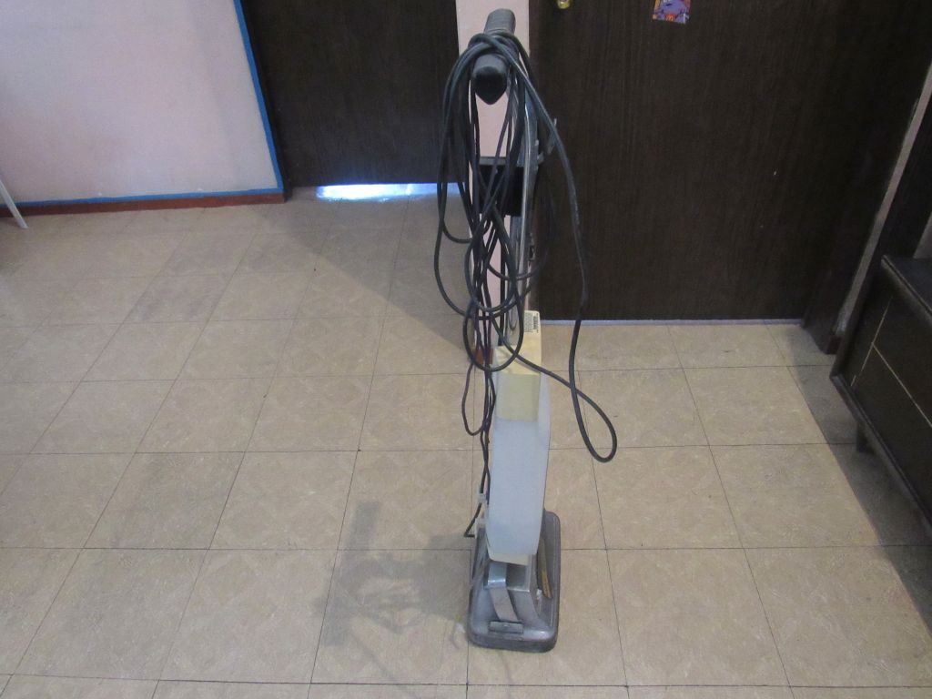 Lote 010 - Pulidora de pisos con 8 fibras y 4 cepillos Xima , Modelo: LM1400 - Imagen 7
