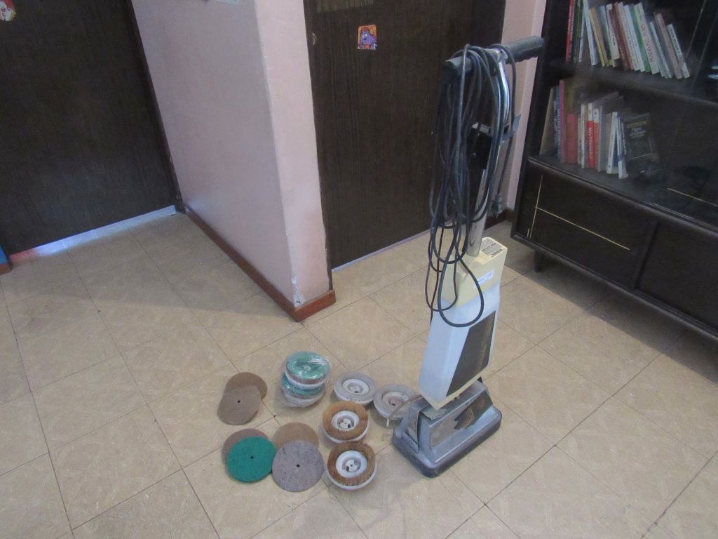 Lote 010 - Pulidora de pisos con 8 fibras y 4 cepillos Xima , Modelo: LM1400 - Imagen 13
