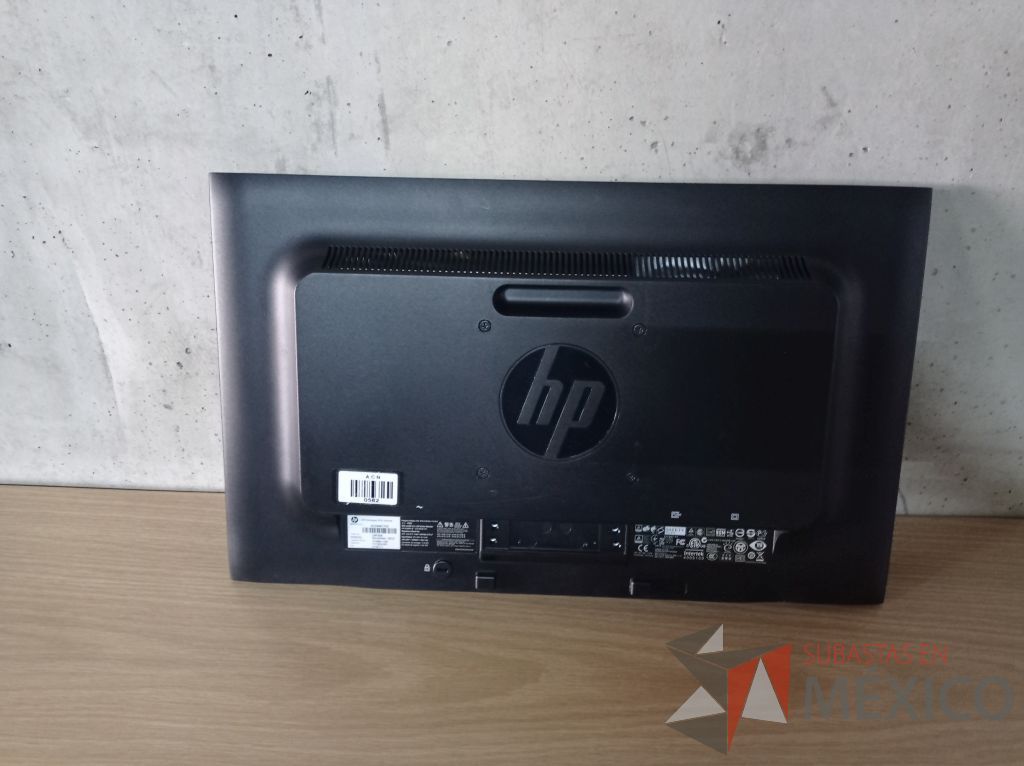 Lote 137 - Computadora HP ProDesk, 4 GB RAM, 500 GB DD y Monitor HP con brazo para montar - Imagen 15