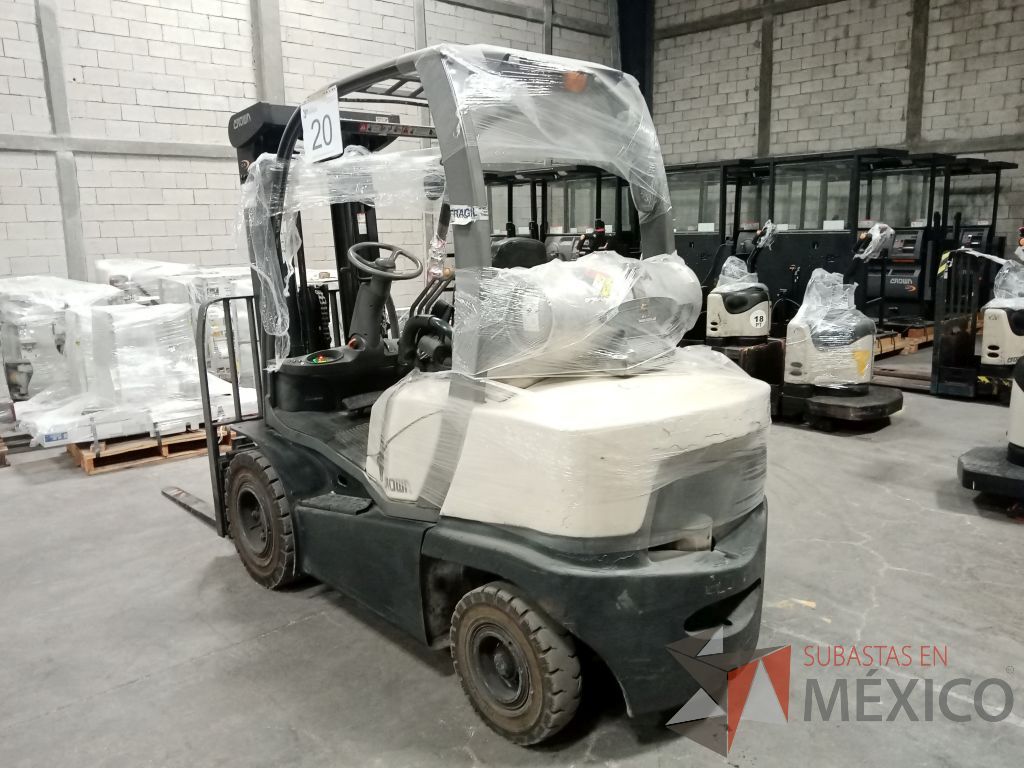 Lote 020 - Montacargas a gas Crown, Modelo: C51050-50TT188, Año: 2014 - Imagen 4
