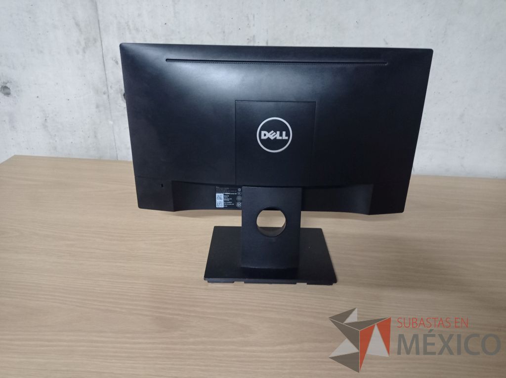 Lote 215 - Desktop Tiny Lenovo, ThinkCentre M710Q, Disco Duro 128 MB, 8GB RAM, Monitor 20" - Imagen 5