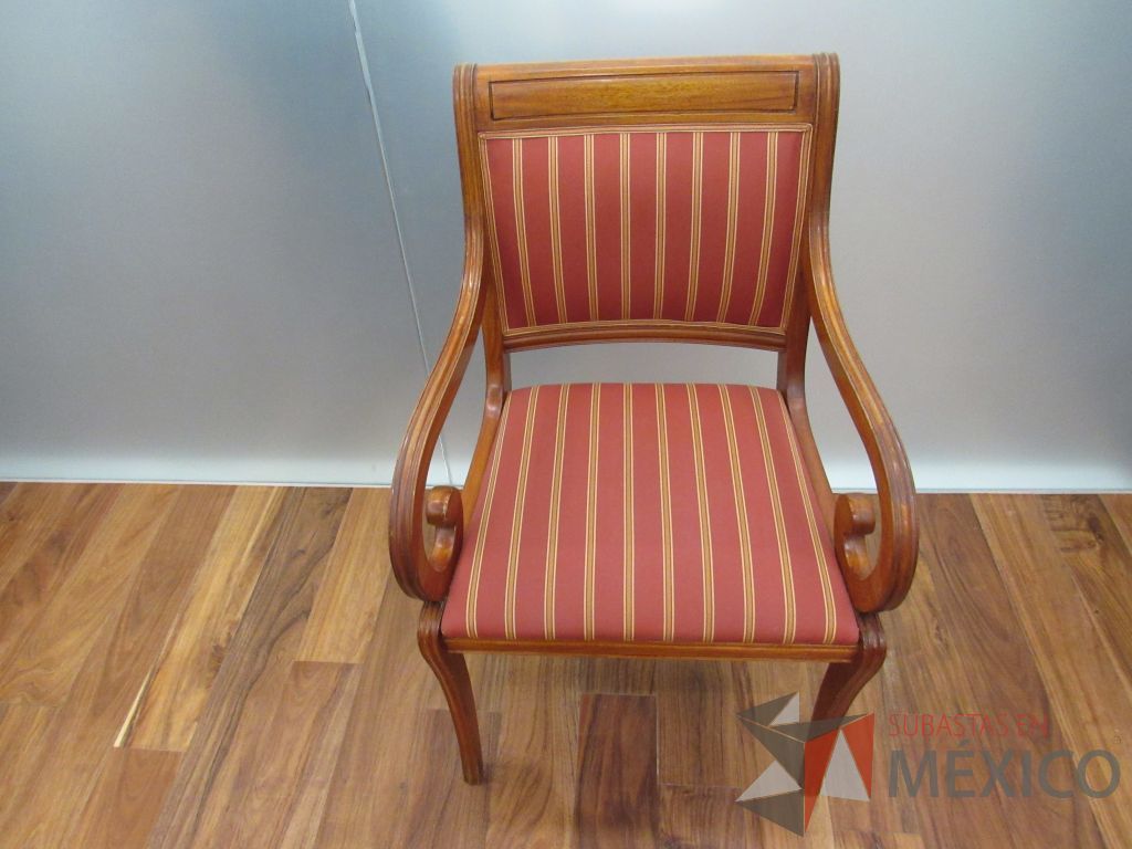 Lote 022 - Silla de visita con 4 patas, asiento y respaldo en tela color naranja - Imagen 5