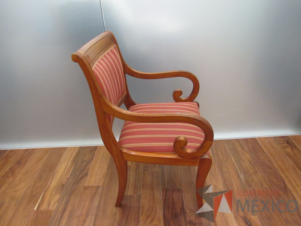 Lote 022 - Silla de visita con 4 patas, asiento y respaldo en tela color naranja - Imagen 6
