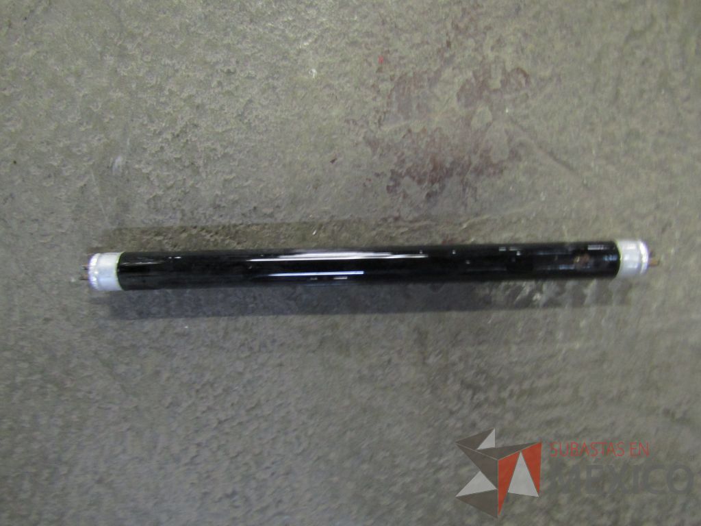 Lote 003 - 435 Lámparas de luz negra y 79 Repuestos de lámpara de luz negra - Imagen 12