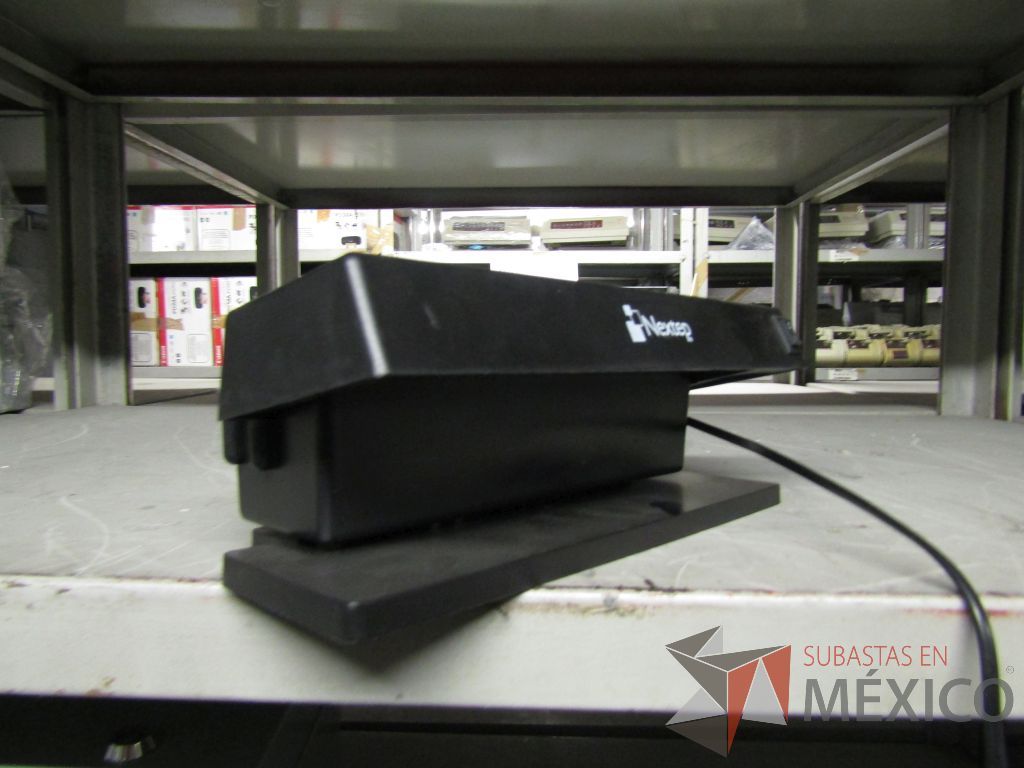 Lote 003 - 435 Lámparas de luz negra y 79 Repuestos de lámpara de luz negra - Imagen 3