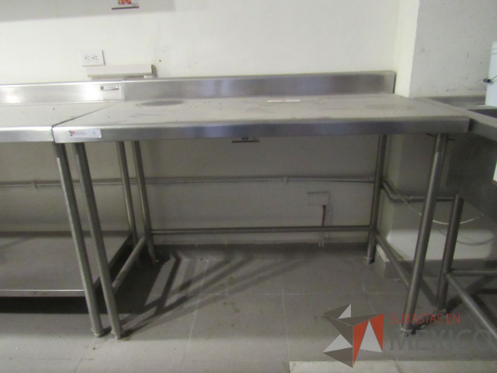 Lote 054 - Mesa de trabajo de acero inoxidable con 4 patas metálica - Imagen 4