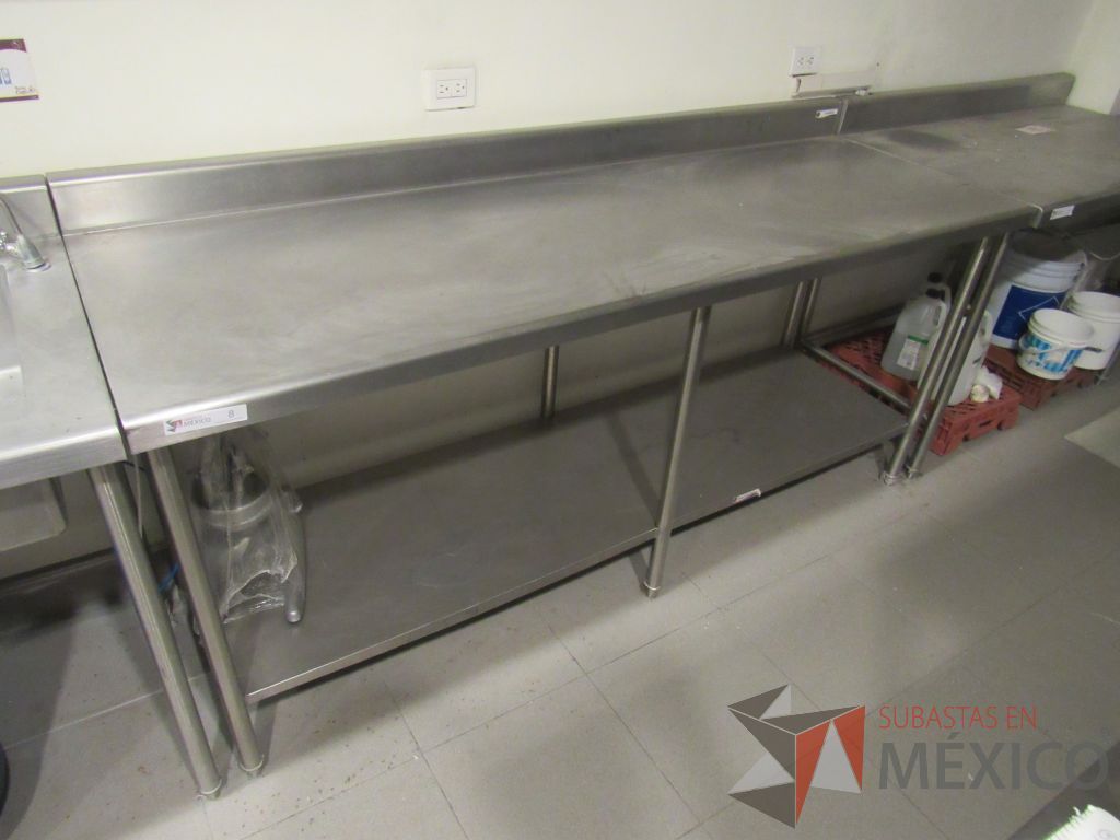 Lote 053 - Mesa de trabajo de acero inoxidable con 4 patas metálica - Imagen 3