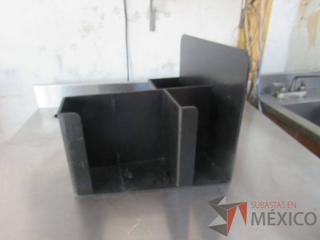 Lote 020 - Despachador para servilletas, Exhibidor de galletas y acomodador de vasos - Imagen 15