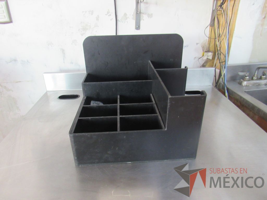 Lote 020 - Despachador para servilletas, Exhibidor de galletas y acomodador de vasos - Imagen 16