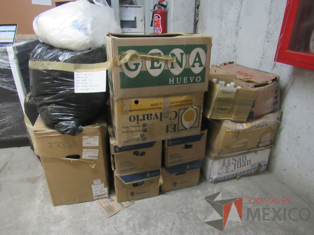 Lote 010 - Lote de artículos de limpieza, 4 Paquetes de bolsas de varios modelos, 2 Aspiradoras, etc.. - Imagen 3
