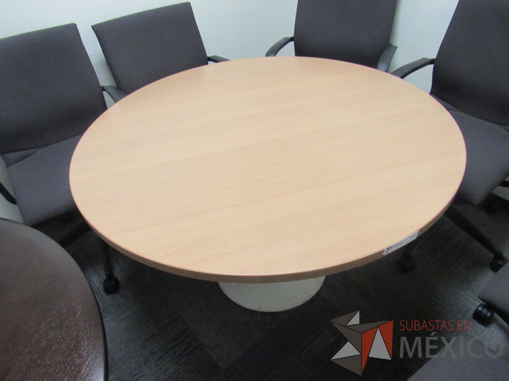 Lote 153 - Mesa de trabajo metálica color blanco y cubierta color madera - Imagen 6