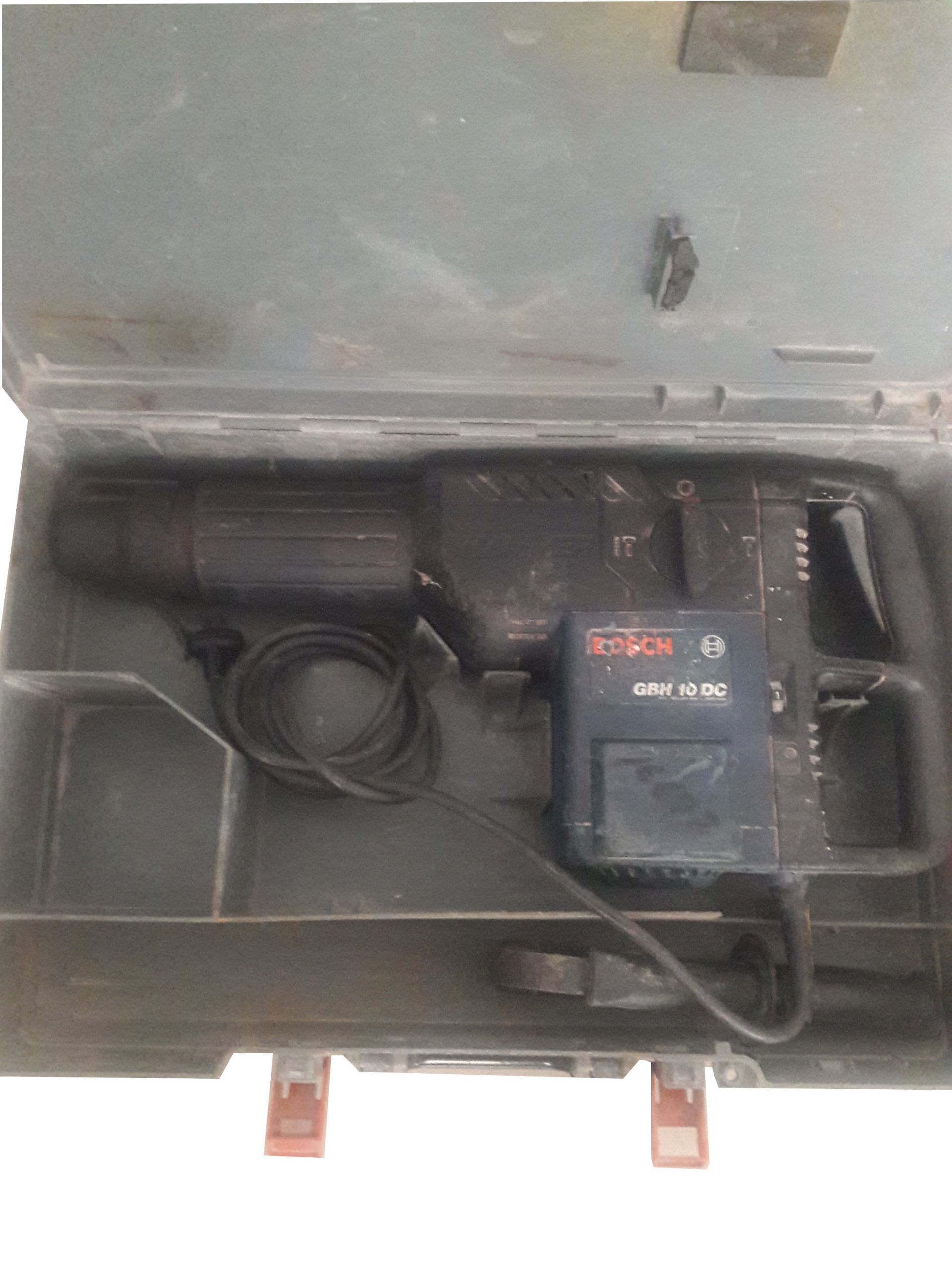 Lote 096 ─ Taladro rompedor Bosch GBH 10DC requiere cambio de biela y servicio - Imagen 2