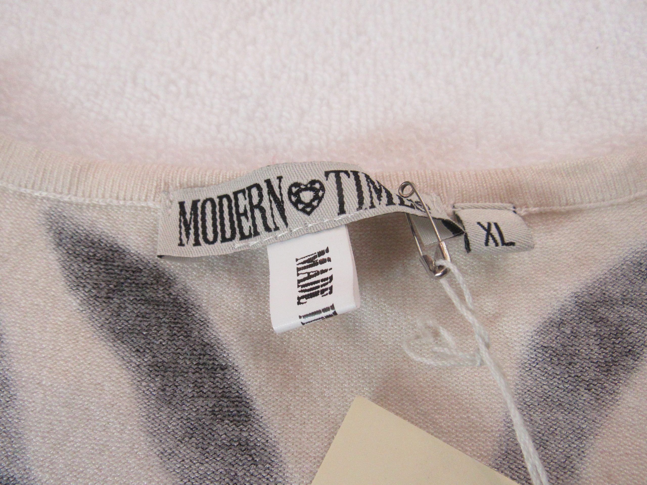 Lote 002 - 500 Blusas para dama de diferentes marcas y modelos en tallas S, M, L y XL - Imagen 32