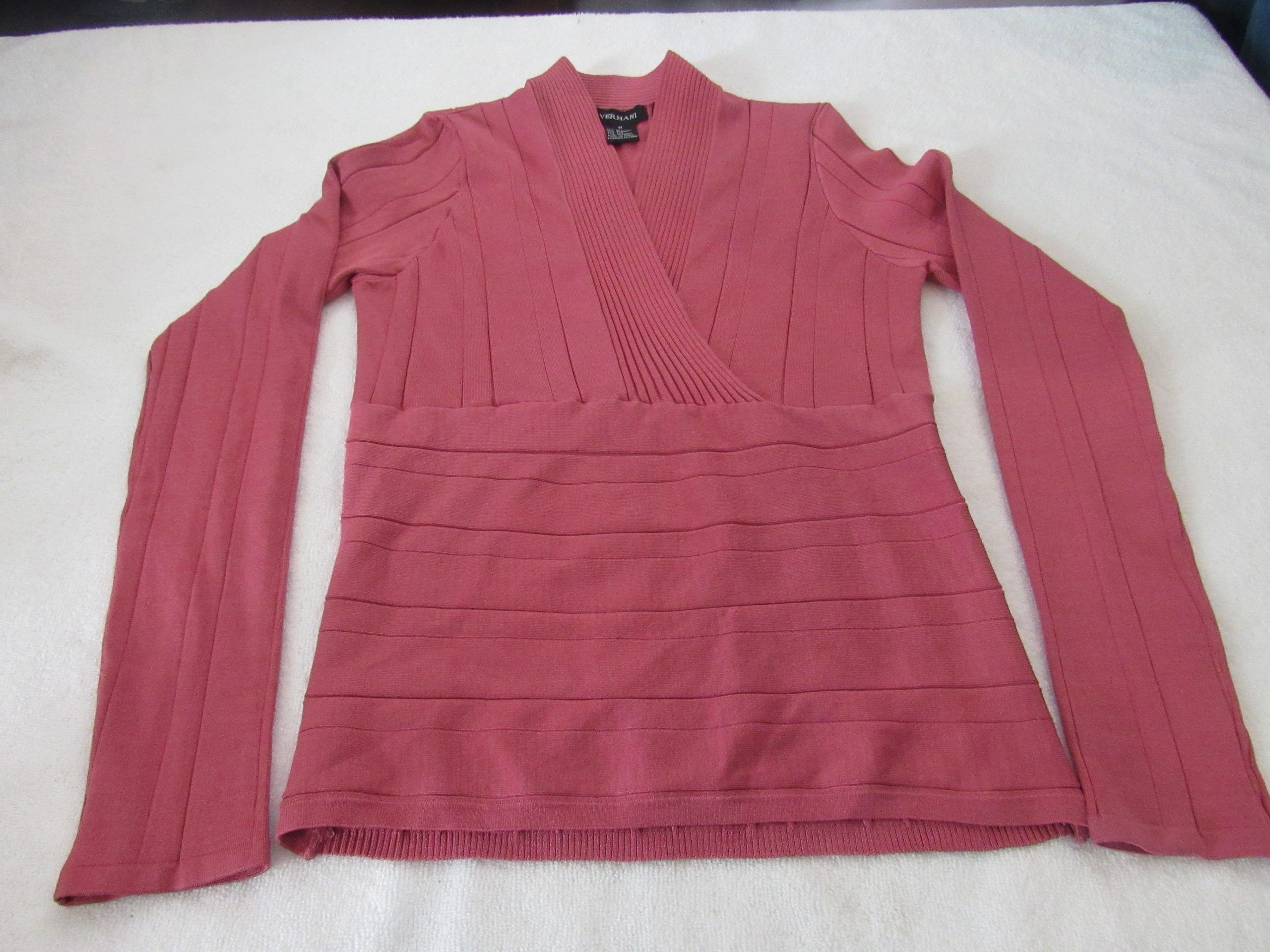 Lote 002 - 500 Blusas para dama de diferentes marcas y modelos en tallas S, M, L y XL - Imagen 57