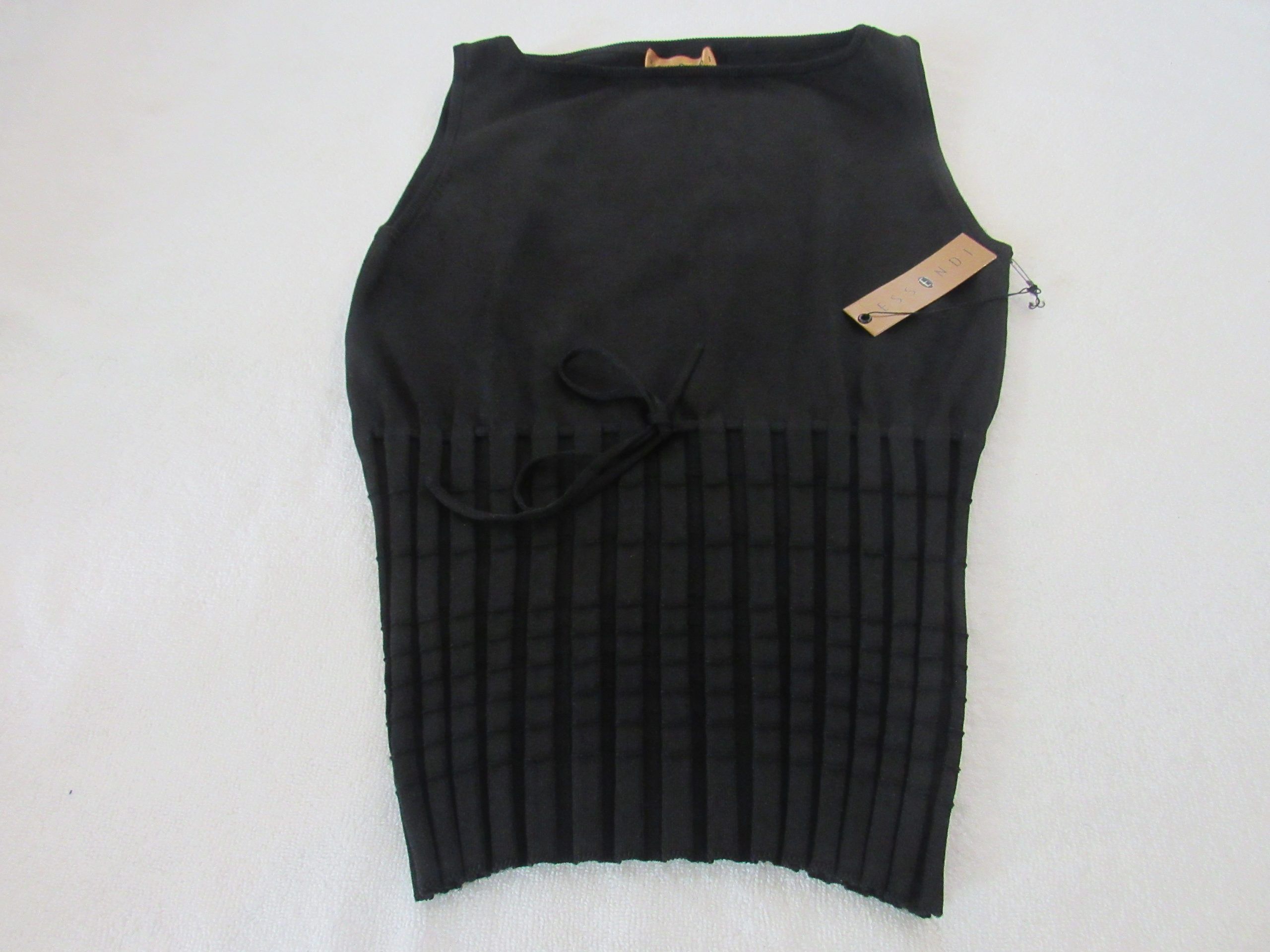 Lote 002 - 500 Blusas para dama de diferentes marcas y modelos en tallas S, M, L y XL - Imagen 63