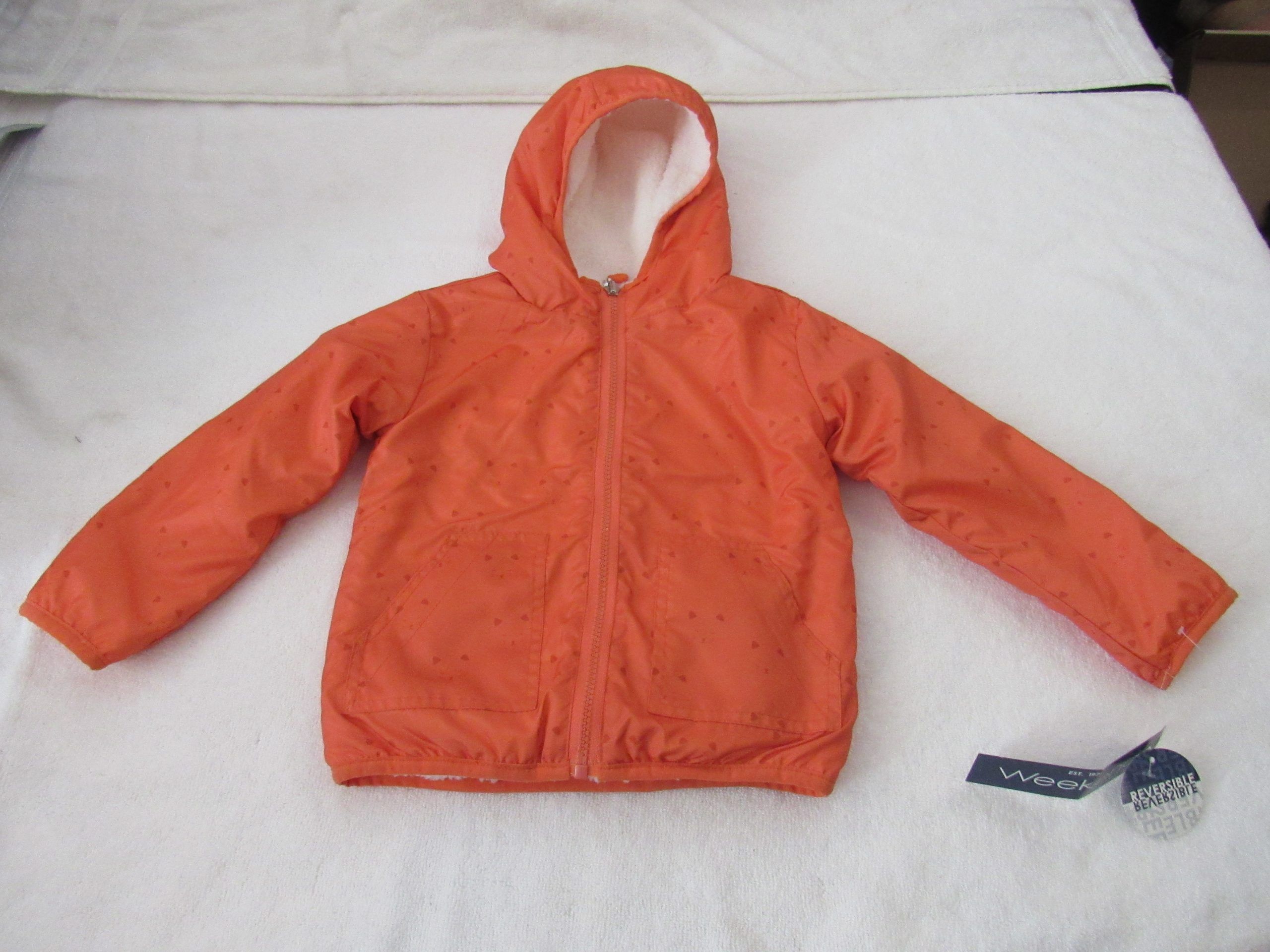 Lote 002 - 200 Chamarras y chalecos para niños, niñas y jóvenes de 2 a 16 años de diferentes marcas y modelos - Imagen 12