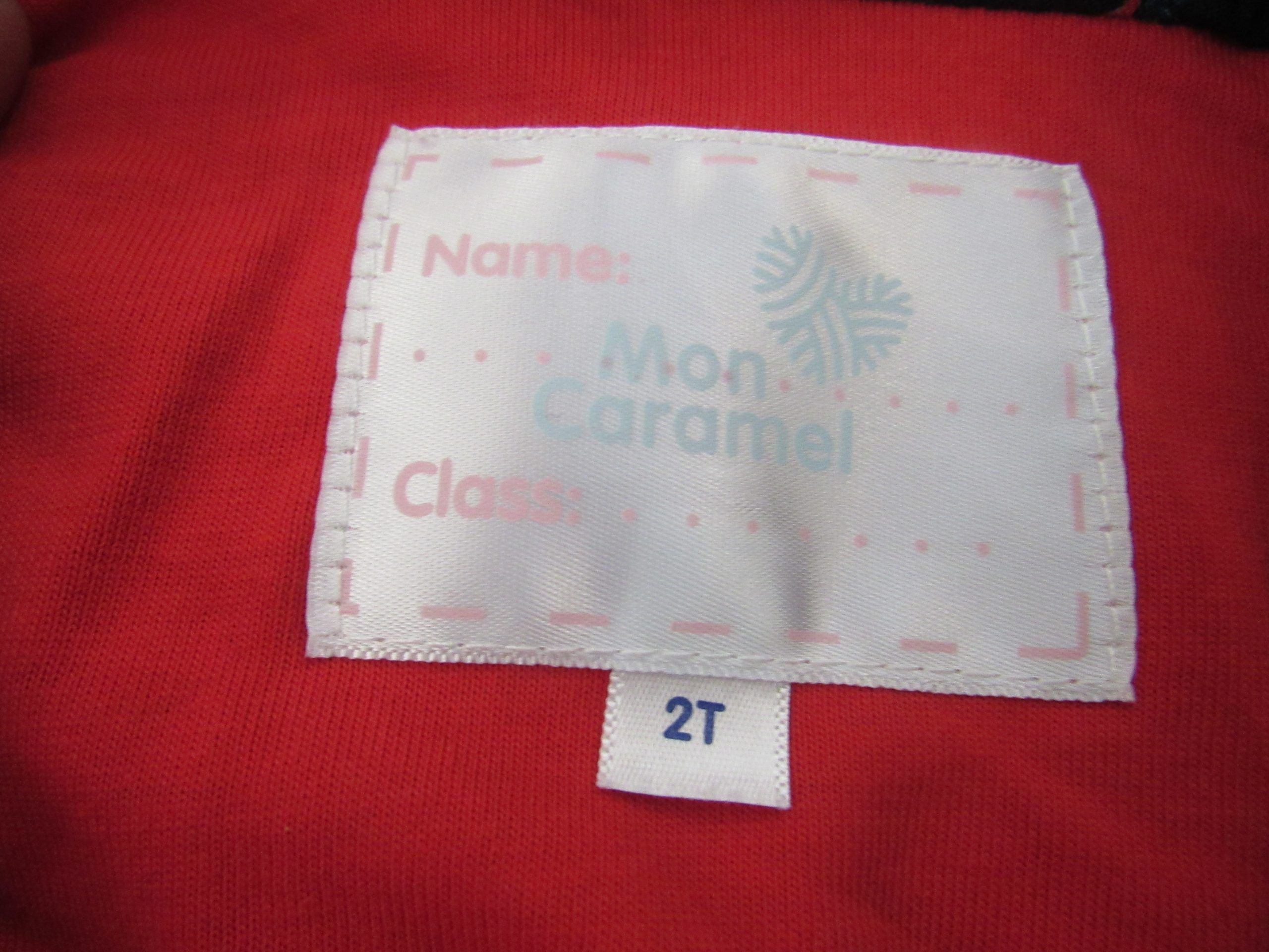 Lote 002 - 200 Chamarras y chalecos para niños, niñas y jóvenes de 2 a 16 años de diferentes marcas y modelos - Imagen 57