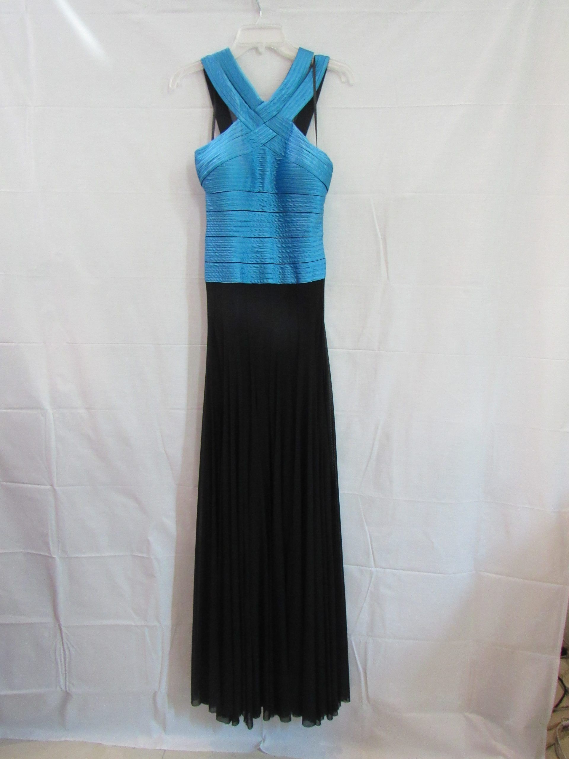 Lote 003 - 100 Vestidos largos de gala de diferentes colores, marcas y modelos - Imagen 32