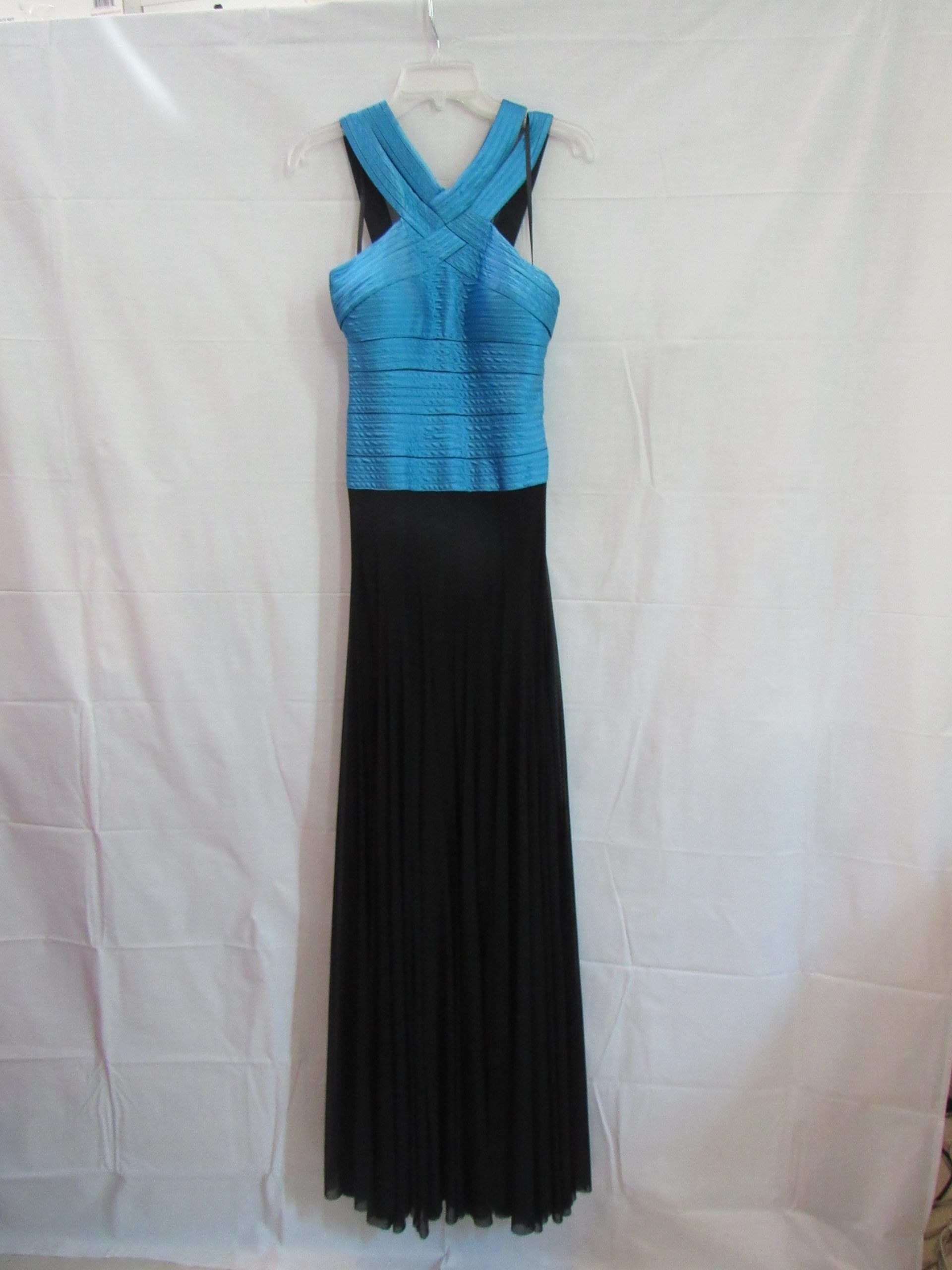 Lote 003 - 100 Vestidos largos de gala de diferentes colores, marcas y modelos - Imagen 33