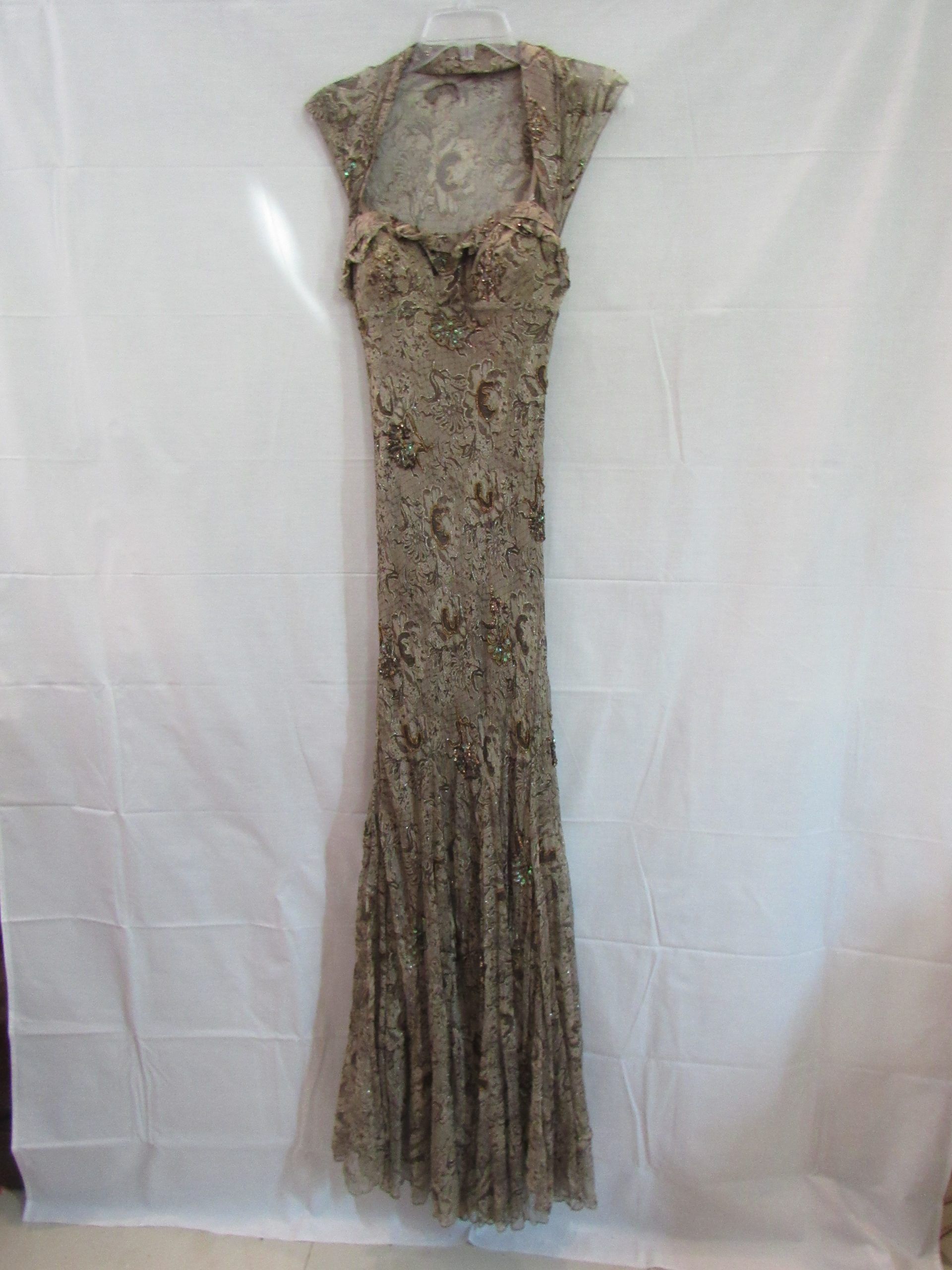 Lote 003 - 100 Vestidos largos de gala de diferentes colores, marcas y modelos - Imagen 45