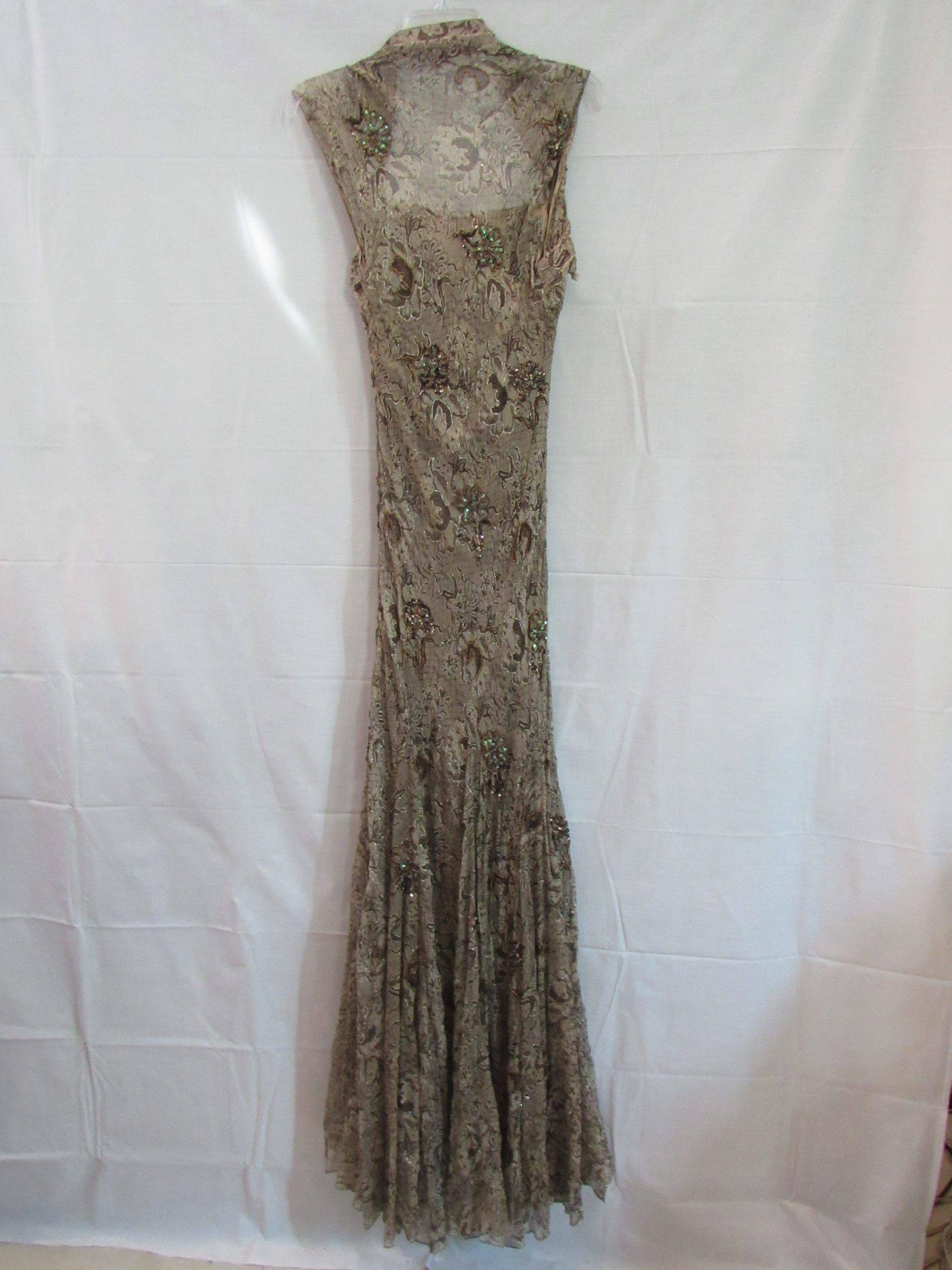 Lote 003 - 100 Vestidos largos de gala de diferentes colores, marcas y modelos - Imagen 48