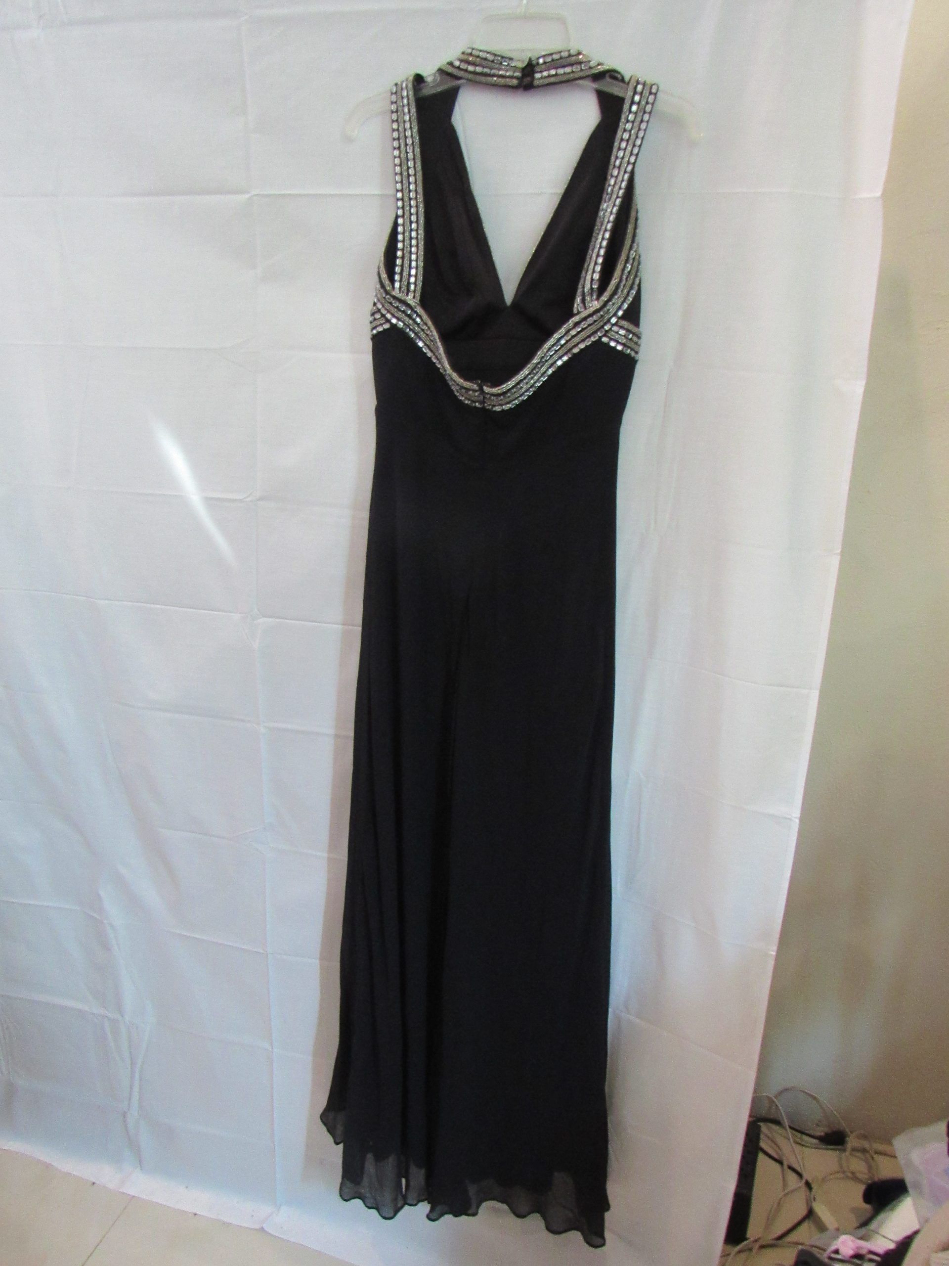 Lote 003 - 100 Vestidos largos de gala de diferentes colores, marcas y modelos - Imagen 53