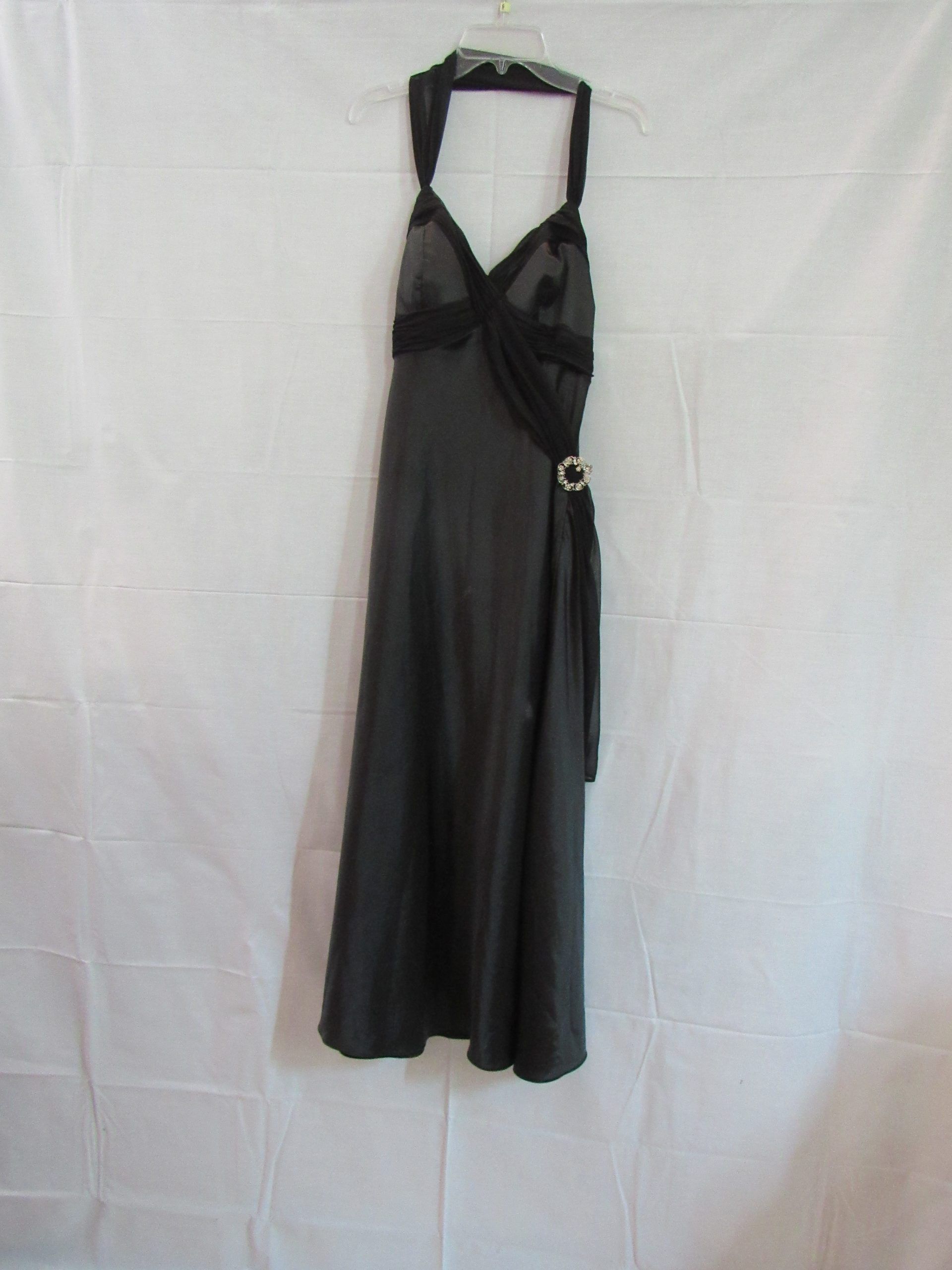 Lote 004 - 600 Vestidos cortos para toda ocasión, pantalones casuales , leggins , tops, sacos chamarras de piel - Imagen 3