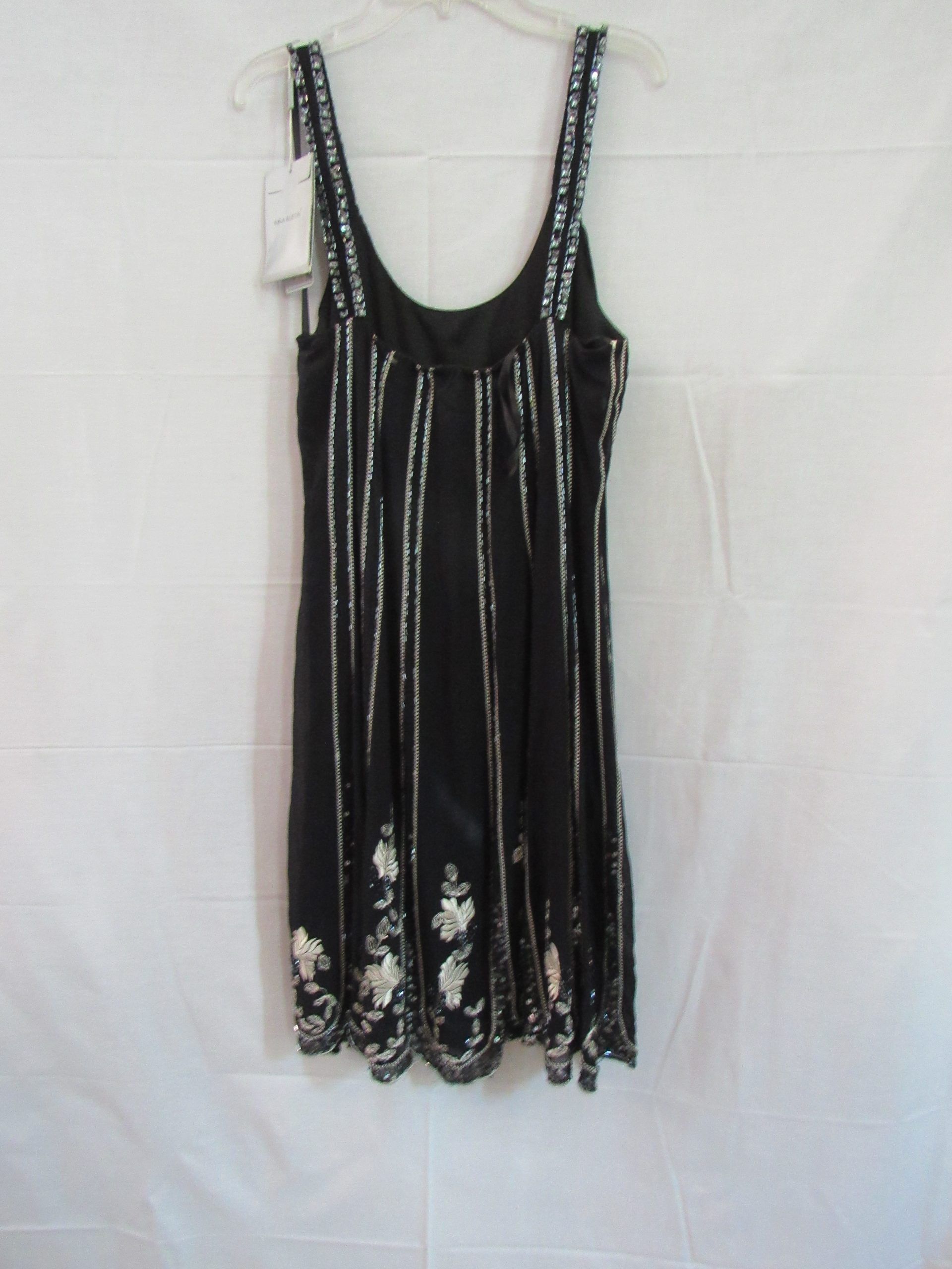 Lote 004 - 600 Vestidos cortos para toda ocasión, pantalones casuales , leggins , tops, sacos chamarras de piel