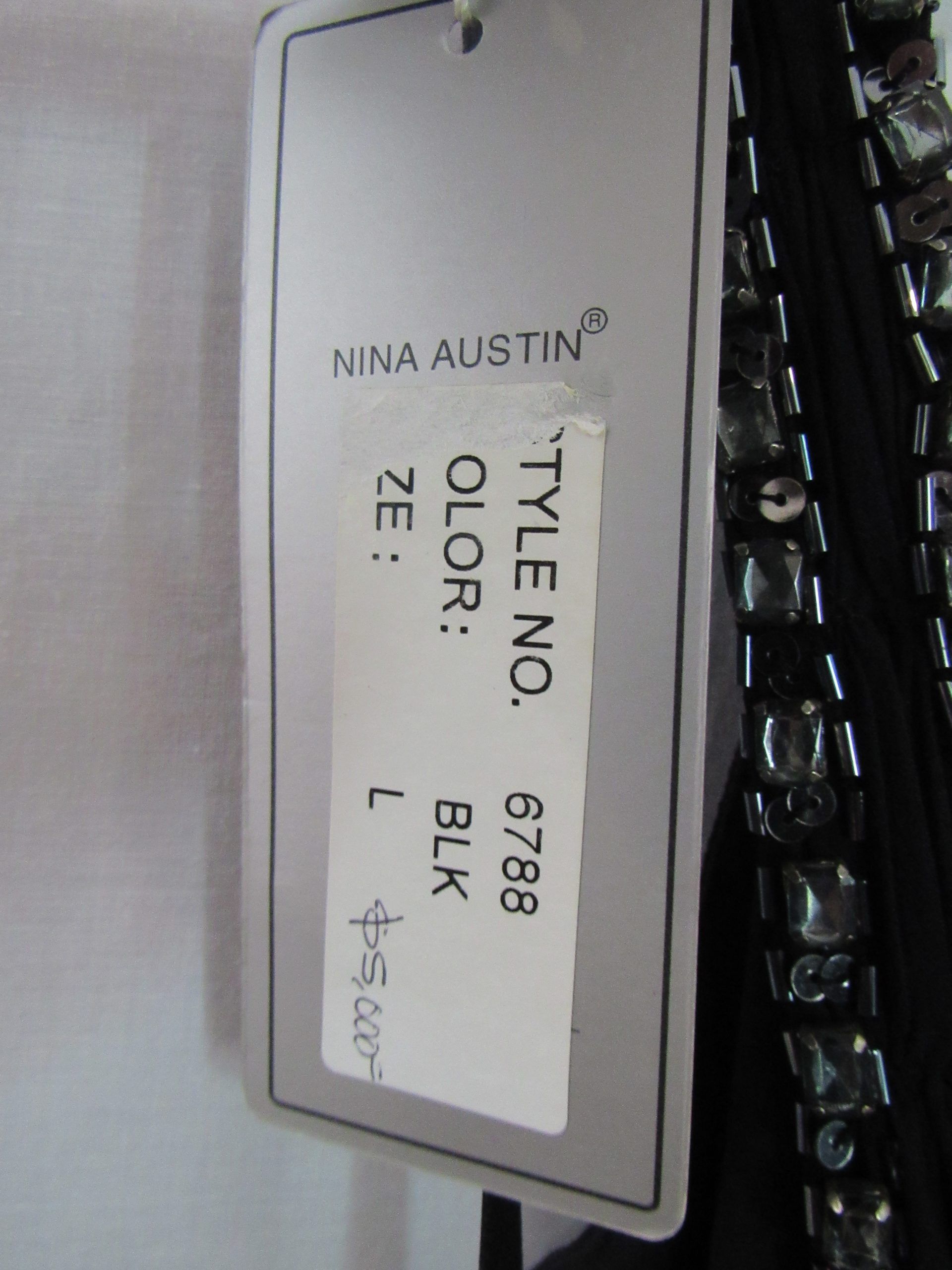 Lote 004 - 600 Vestidos cortos para toda ocasión, pantalones casuales , leggins , tops, sacos chamarras de piel - Imagen 9