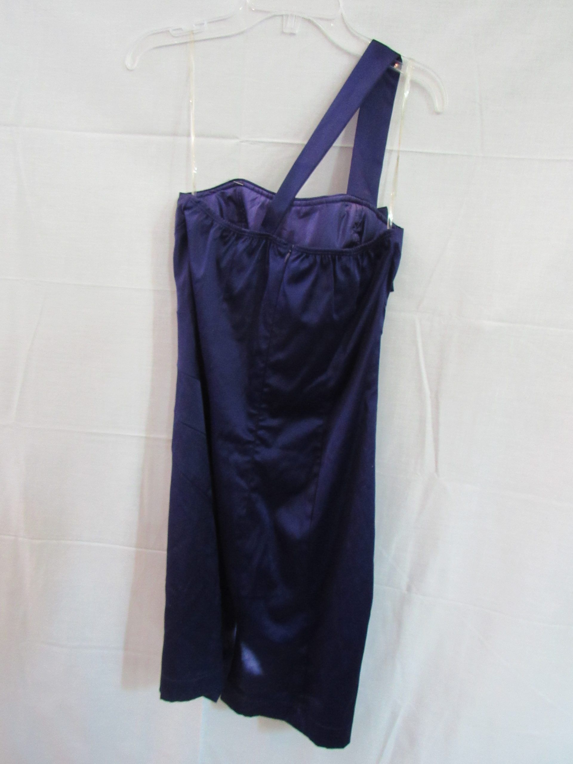 Lote 004 - 600 Vestidos cortos para toda ocasión, pantalones casuales , leggins , tops, sacos chamarras de piel - Imagen 13
