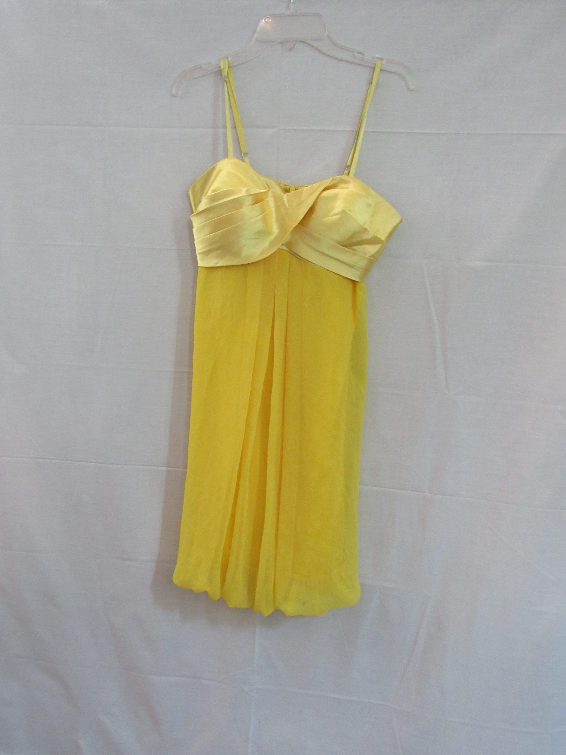 Lote 004 - 600 Vestidos cortos para toda ocasión, pantalones casuales , leggins , tops, sacos chamarras de piel - Imagen 15