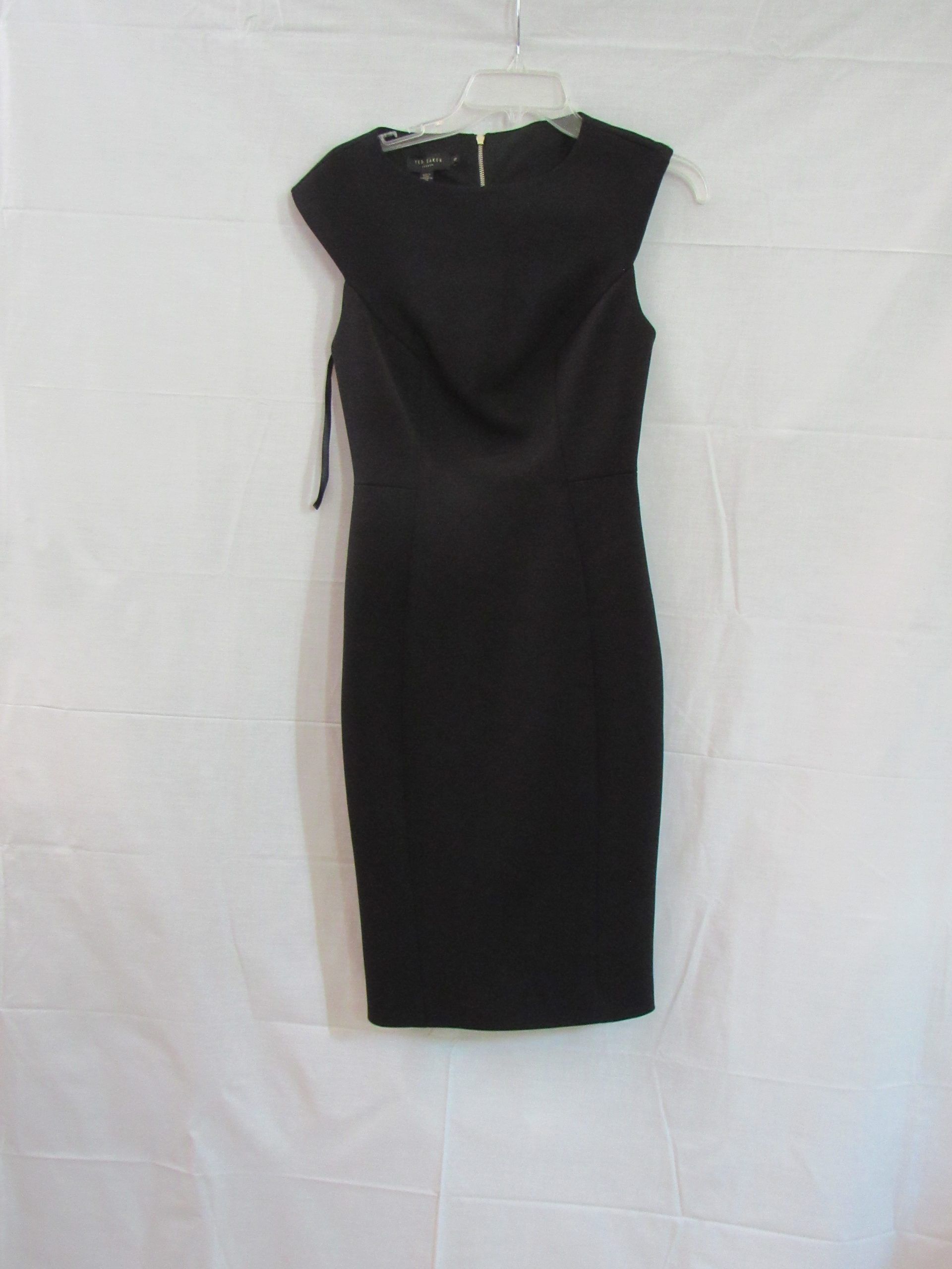 Lote 004 - 600 Vestidos cortos para toda ocasión, pantalones casuales , leggins , tops, sacos chamarras de piel - Imagen 27