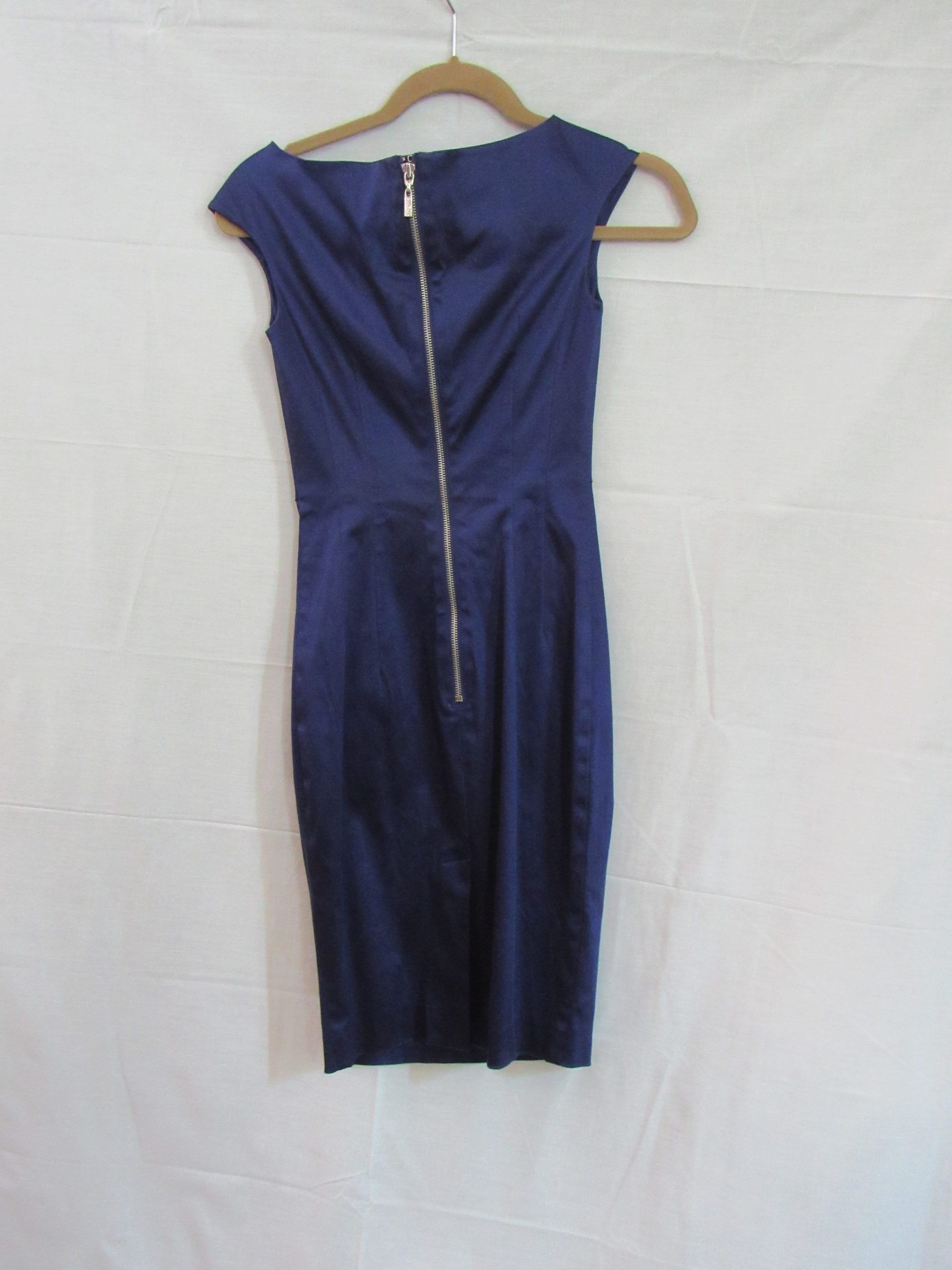 Lote 004 - 600 Vestidos cortos para toda ocasión, pantalones casuales , leggins , tops, sacos chamarras de piel - Imagen 34